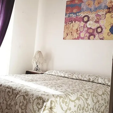 Giulia Pasithea Vacanze Quarto em Acomodações Particulares *